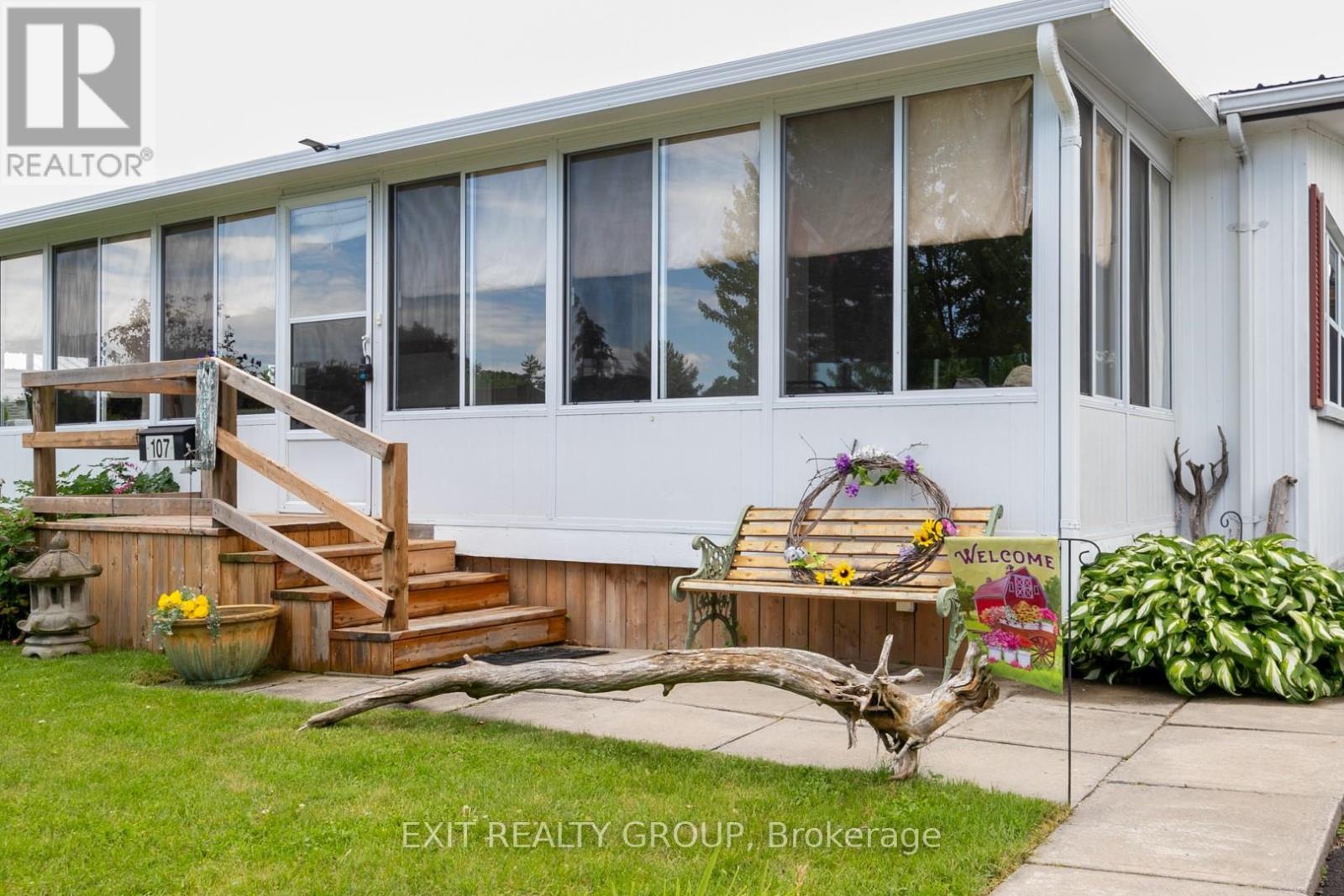 107 EASTVIEW BOULEVARD - 3