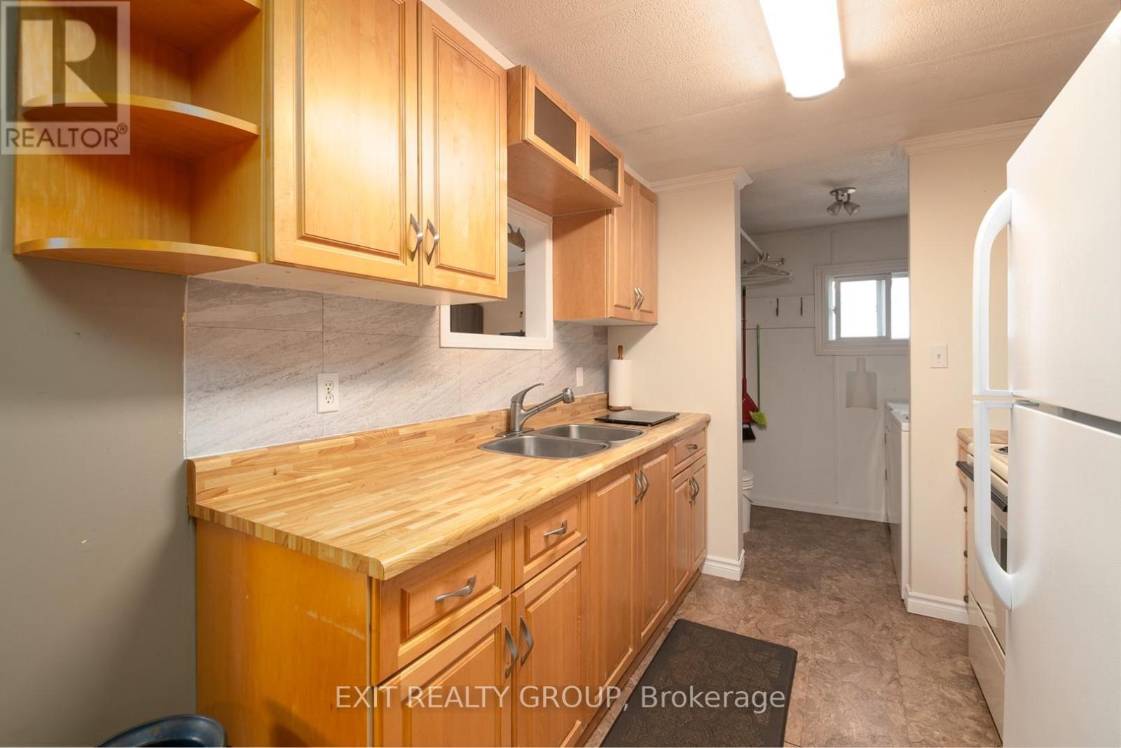 107 EASTVIEW BOULEVARD - Image 8