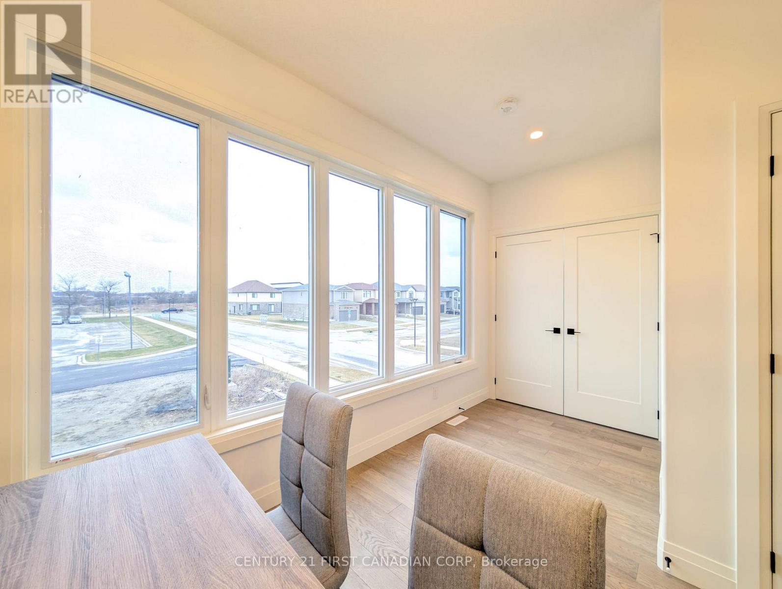 #38 235 KENNINGTON WAY - Image 8