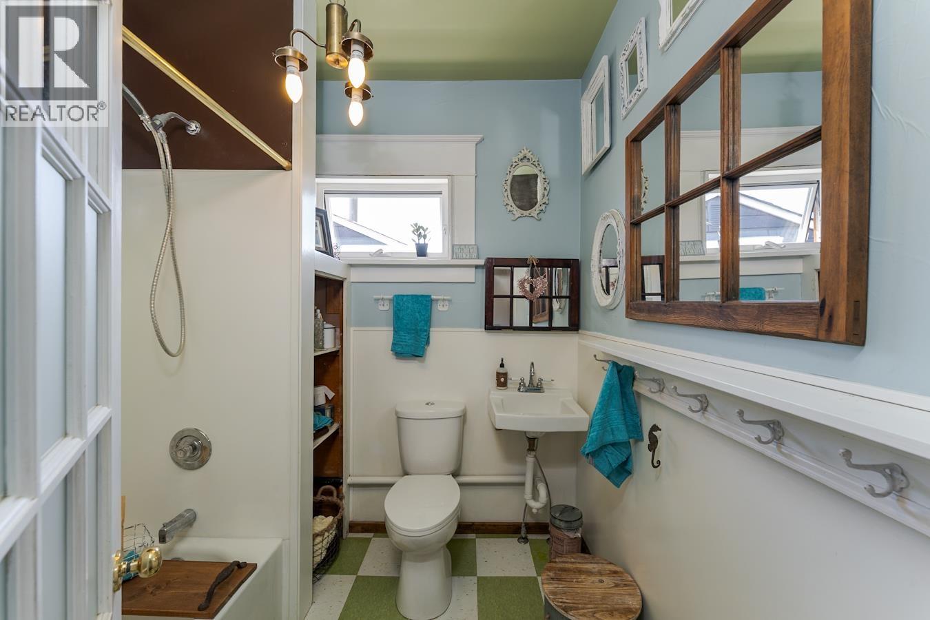 1787 7TH AVENUE - 13