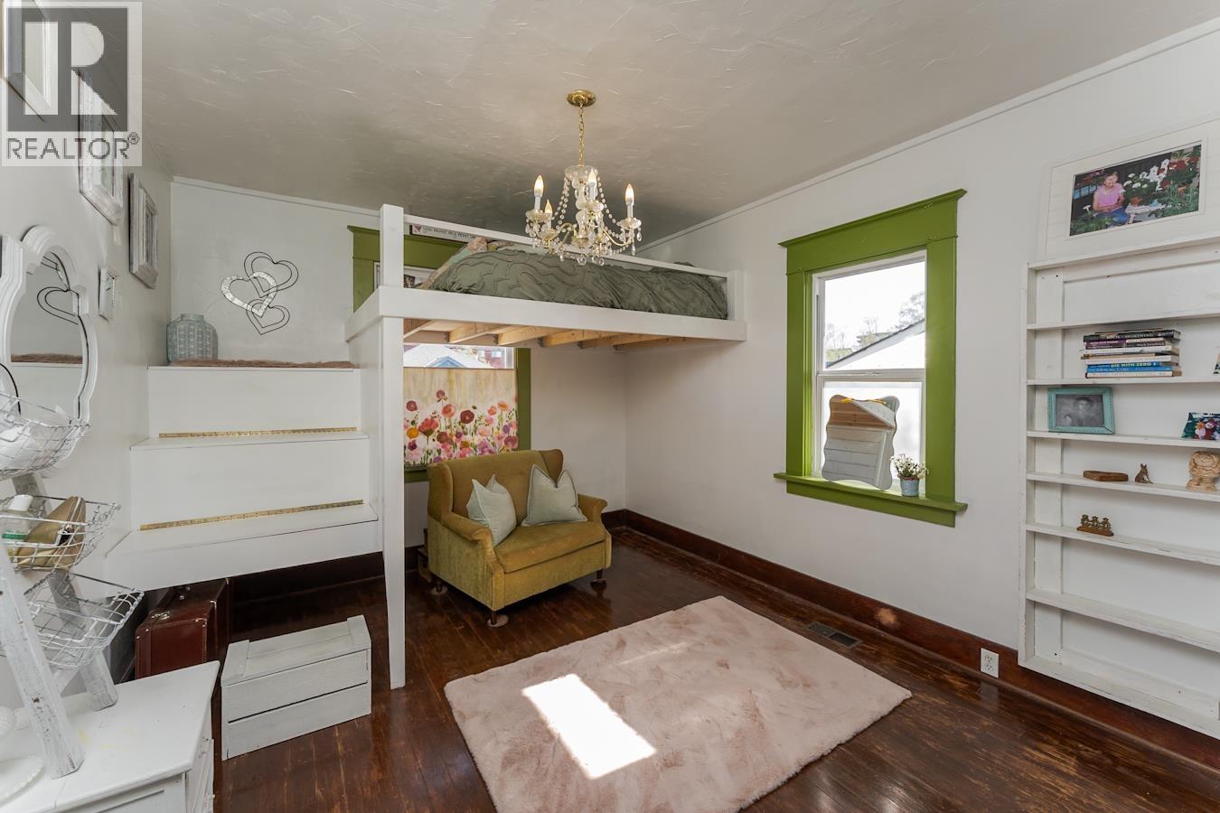 Photo 12 of 41 — 1787 7TH AVENUE · Prince George, BC