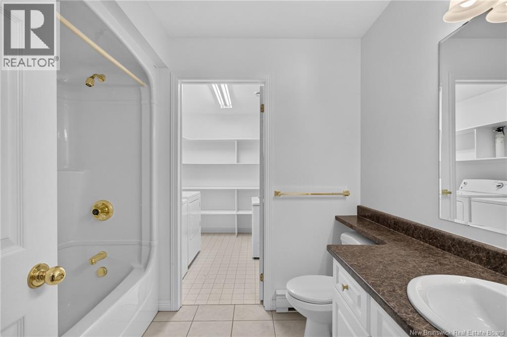 268-180 Acadie - Image 31