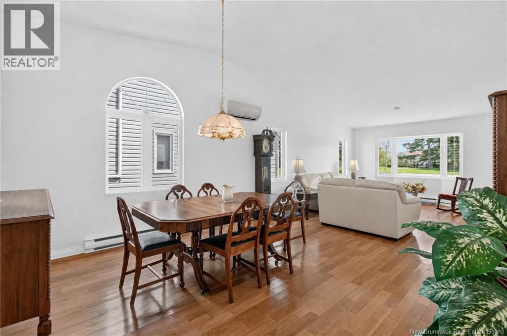 268-180 Acadie - Image 20