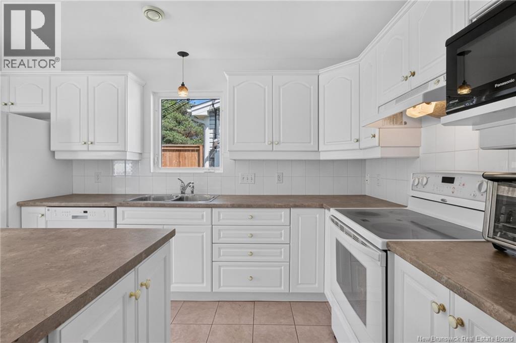 268-180 Acadie - Image 22