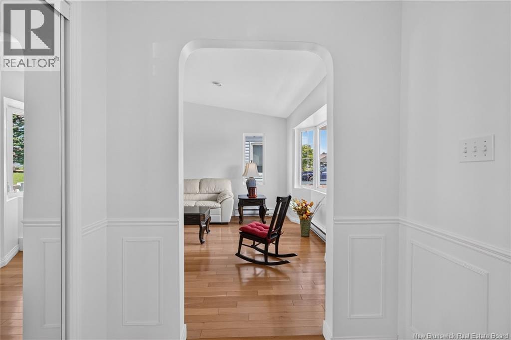 268-180 Acadie - Image 9