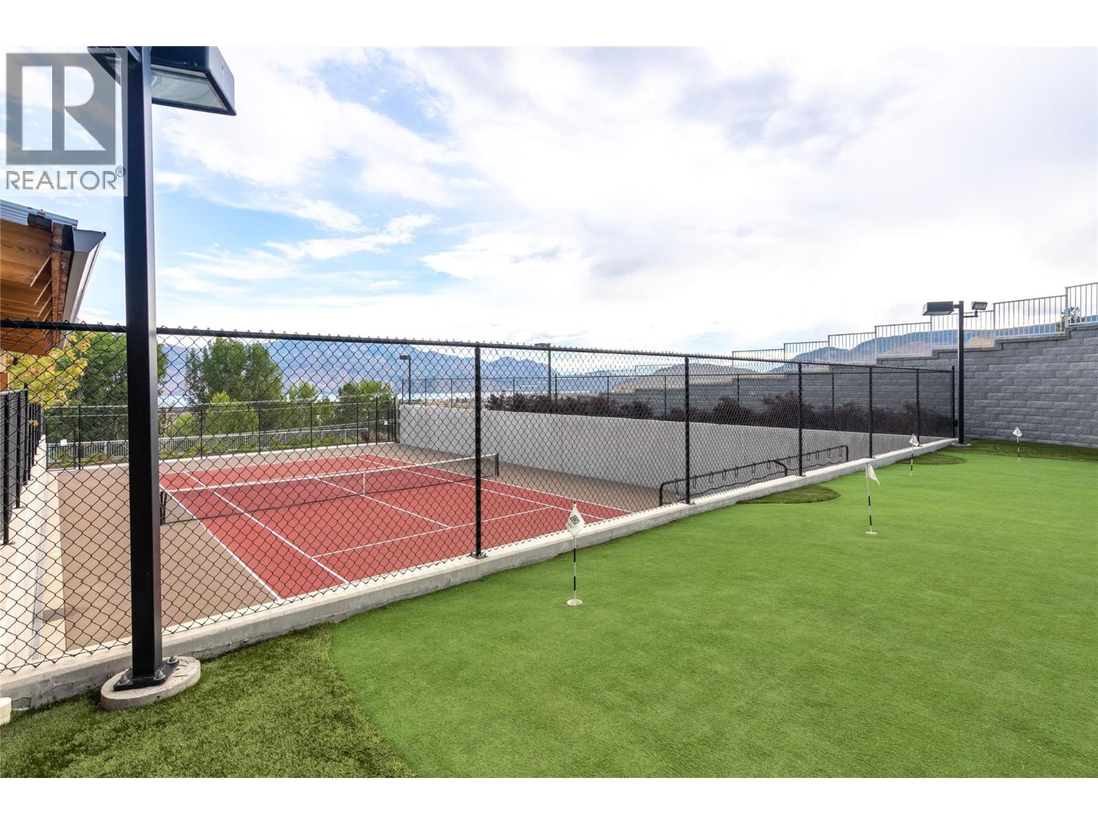 208 3229 Skyview Lane, West Kelowna