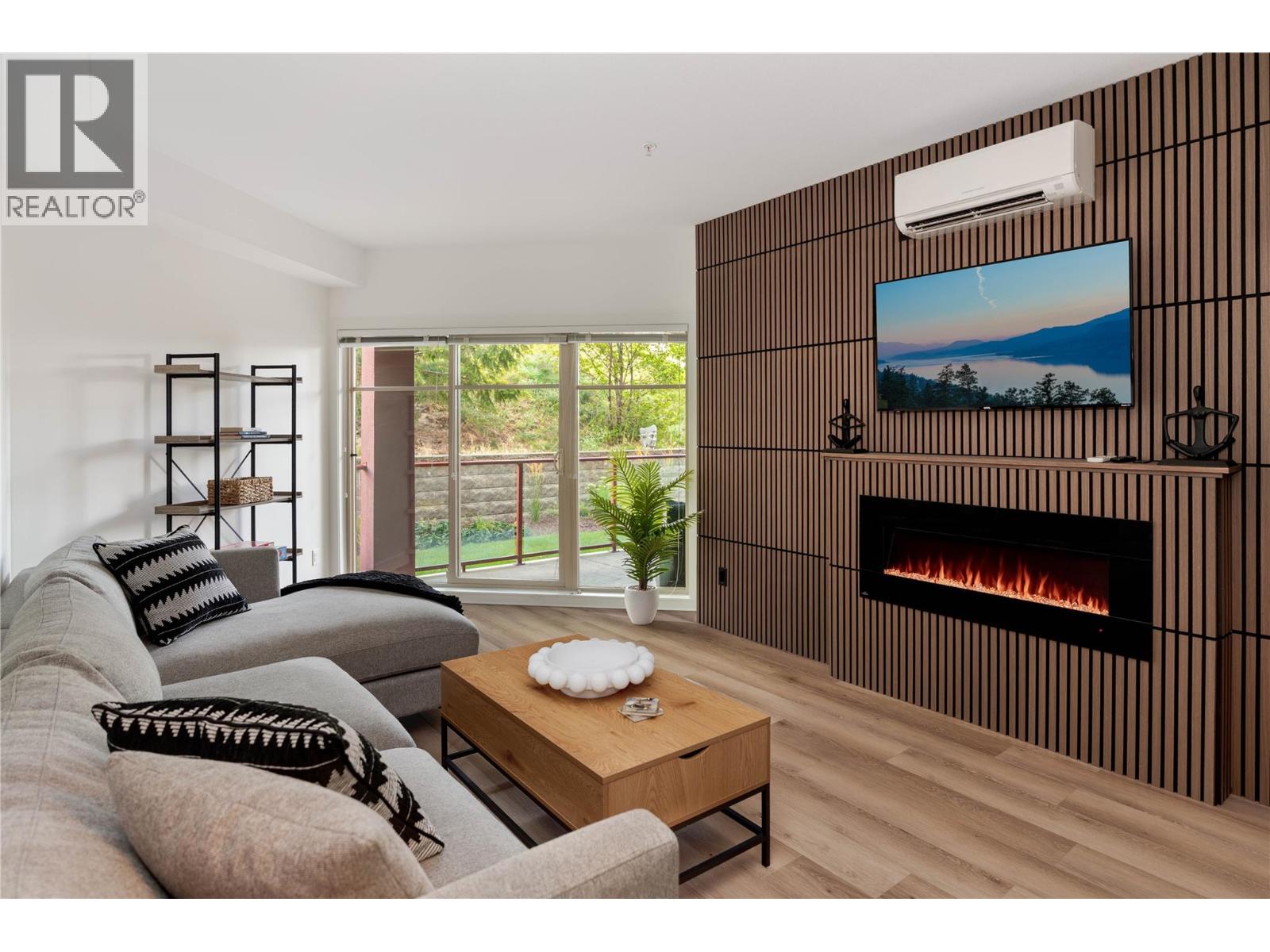 208 3229 Skyview Lane, West Kelowna
