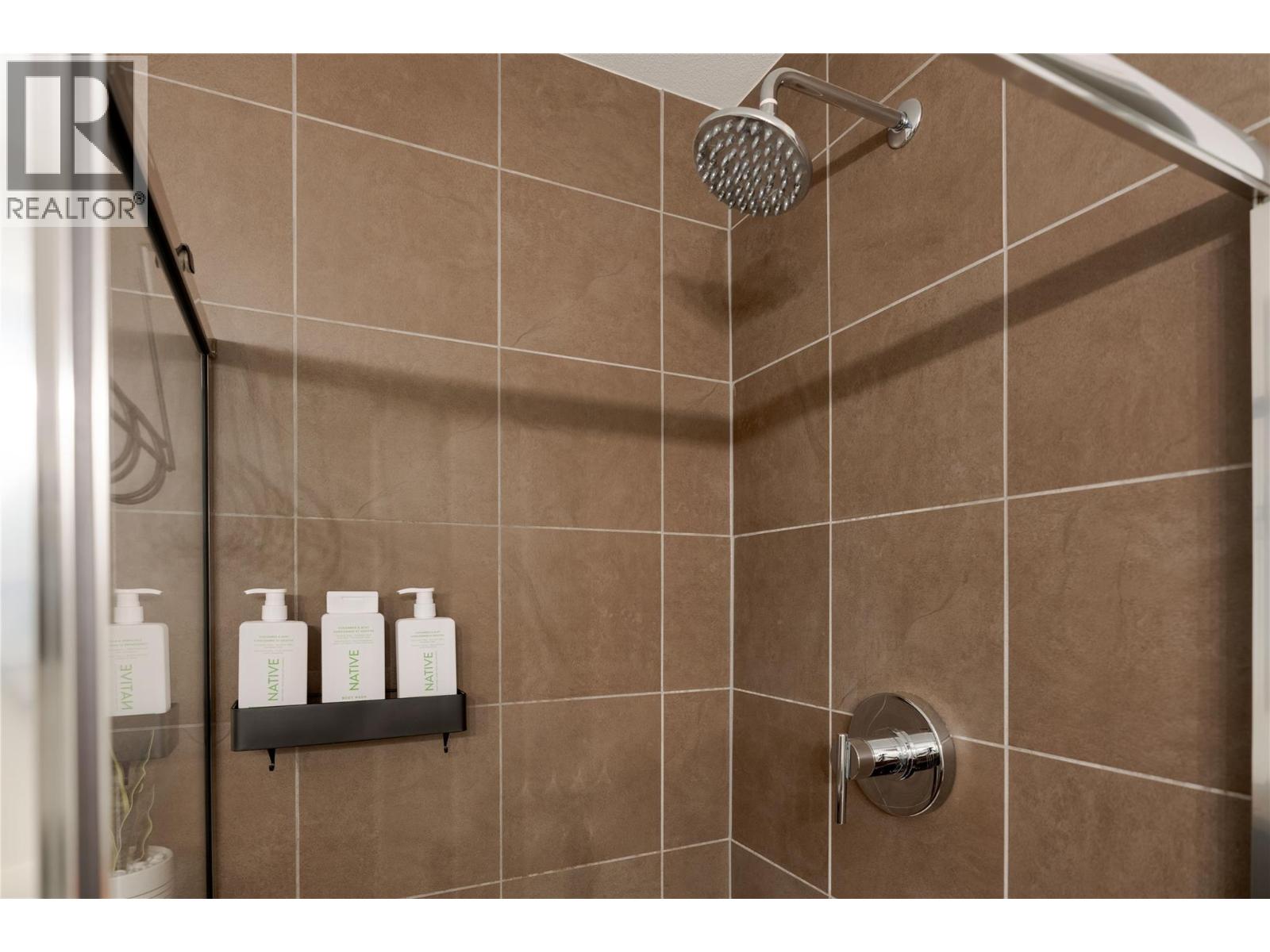 208 3229 Skyview Lane, West Kelowna