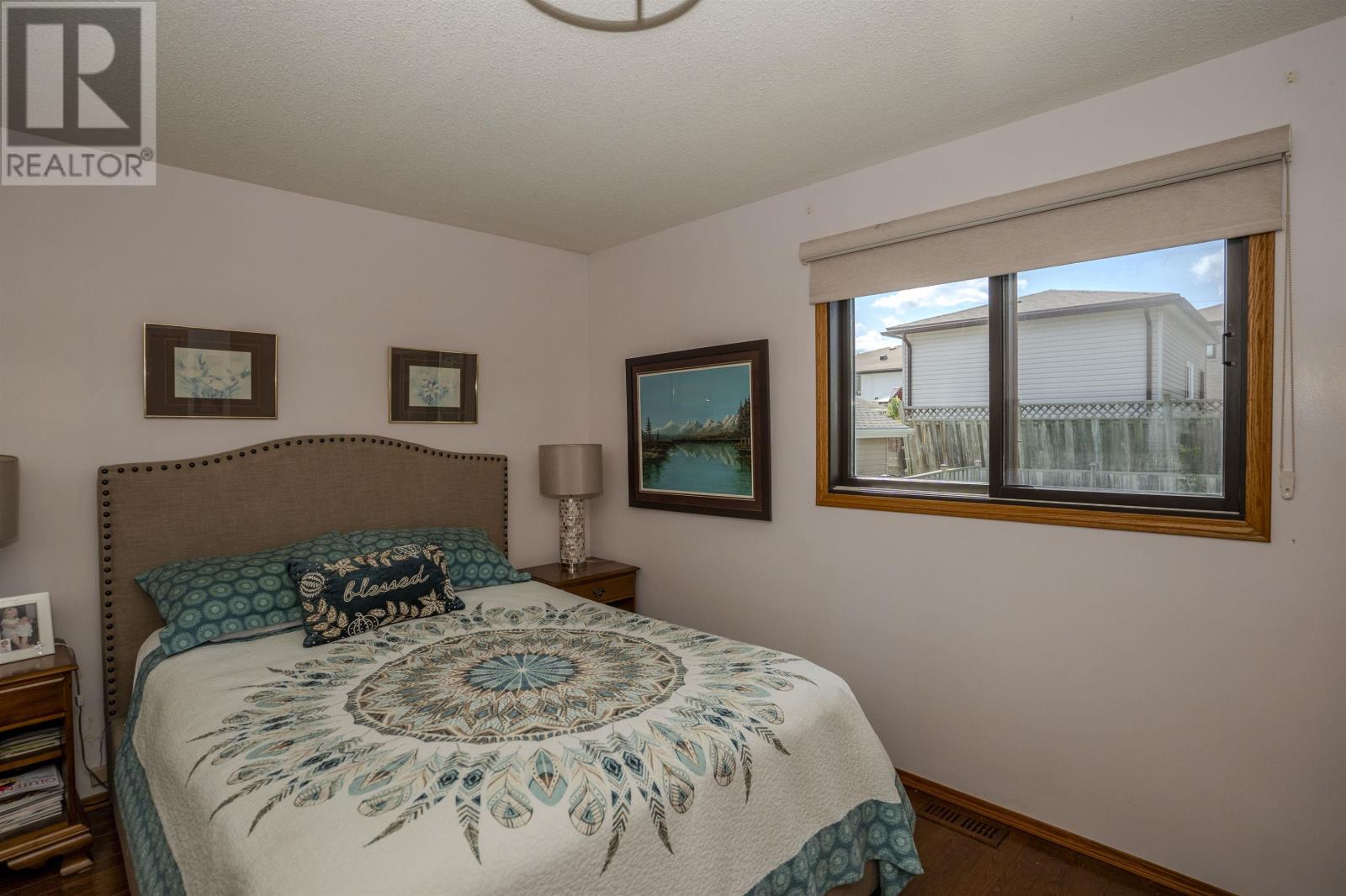 224 London DR - 13