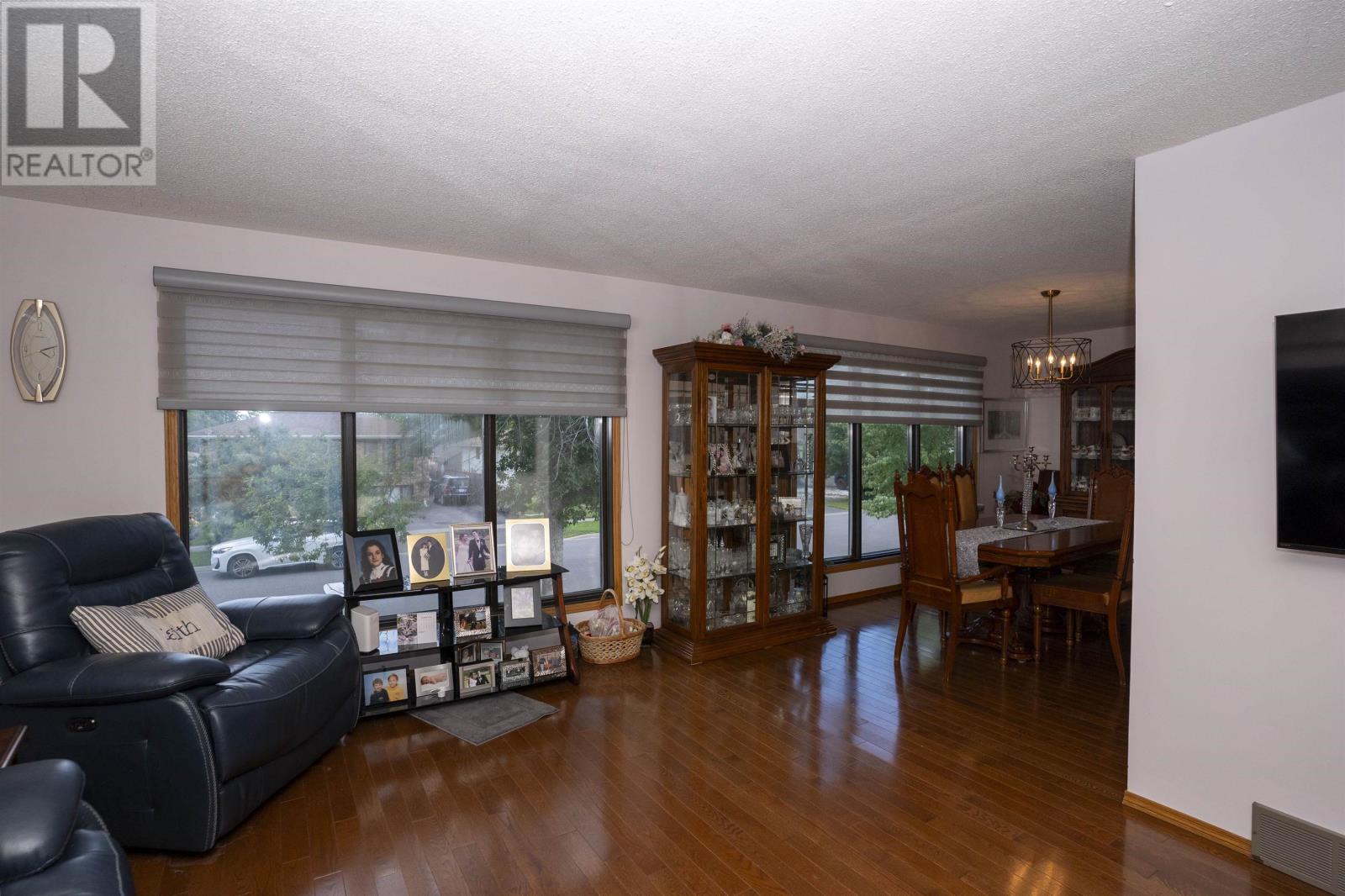 224 London DR - Image 3