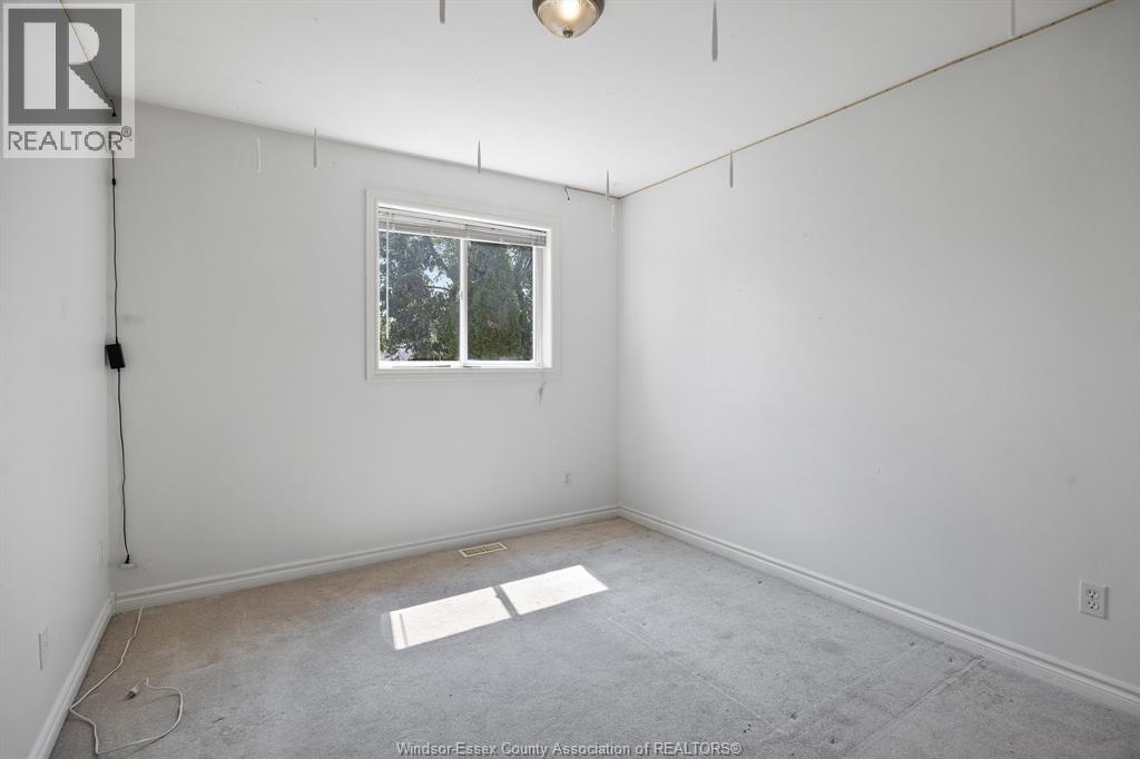 1015 KING CHARLES - Image 10
