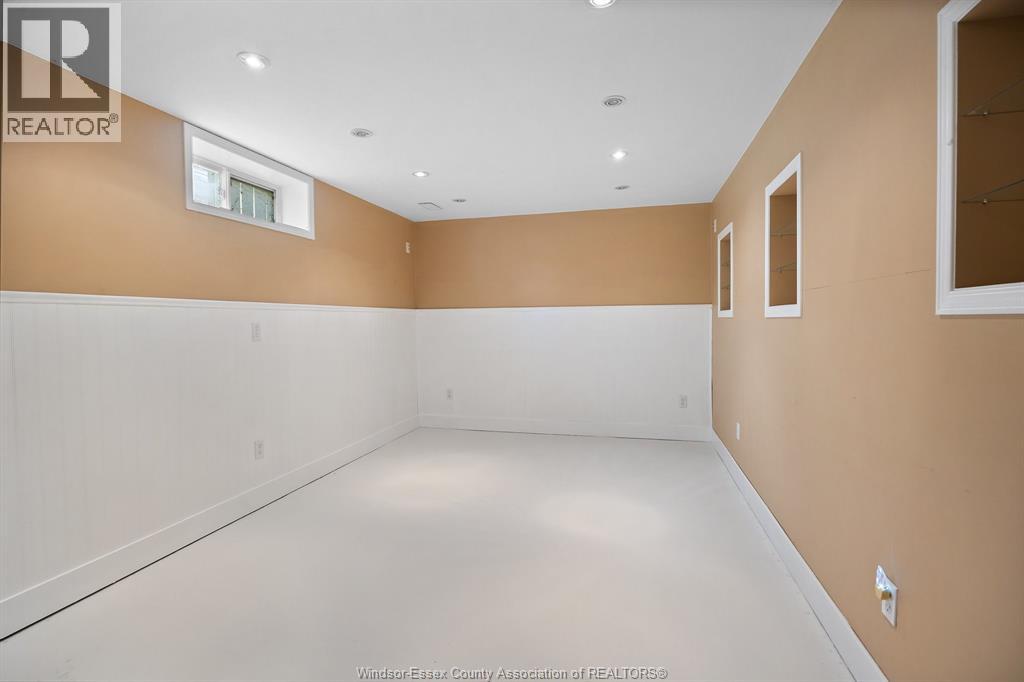 1015 KING CHARLES - Image 12