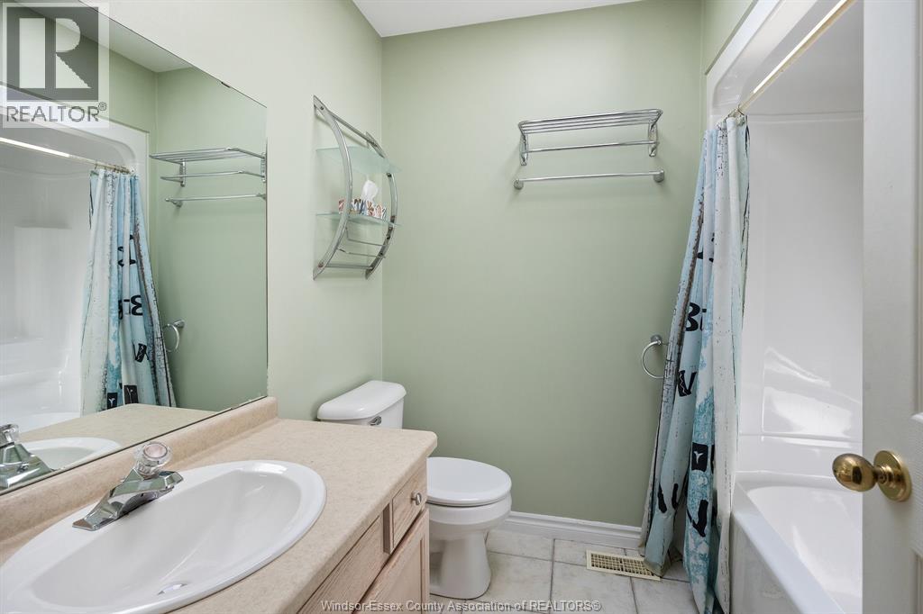 1015 KING CHARLES - 15