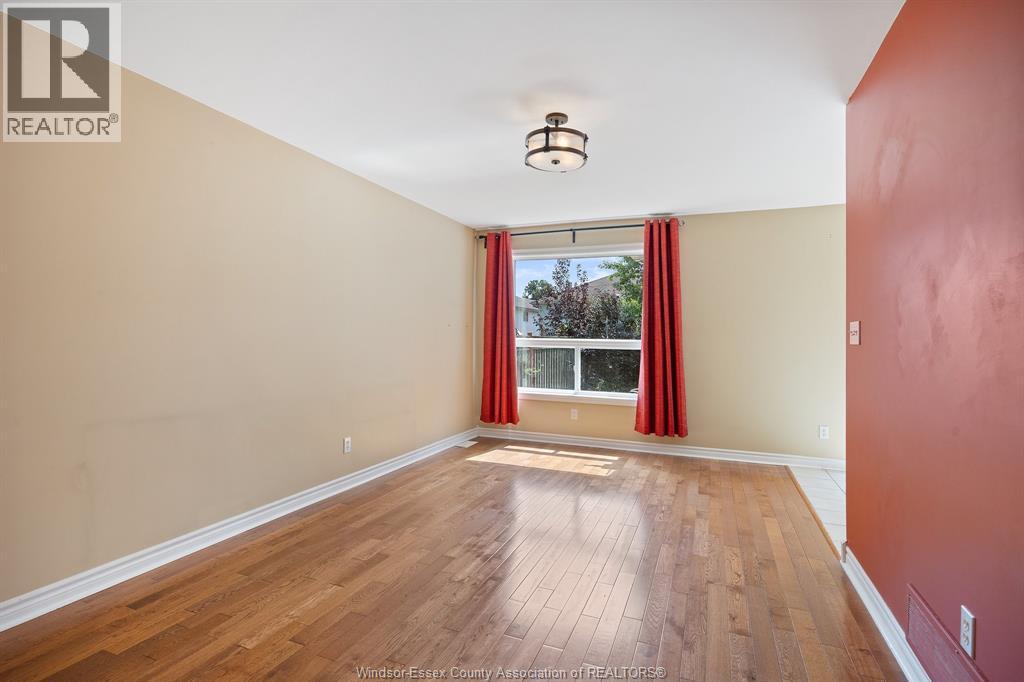 1015 KING CHARLES - 2