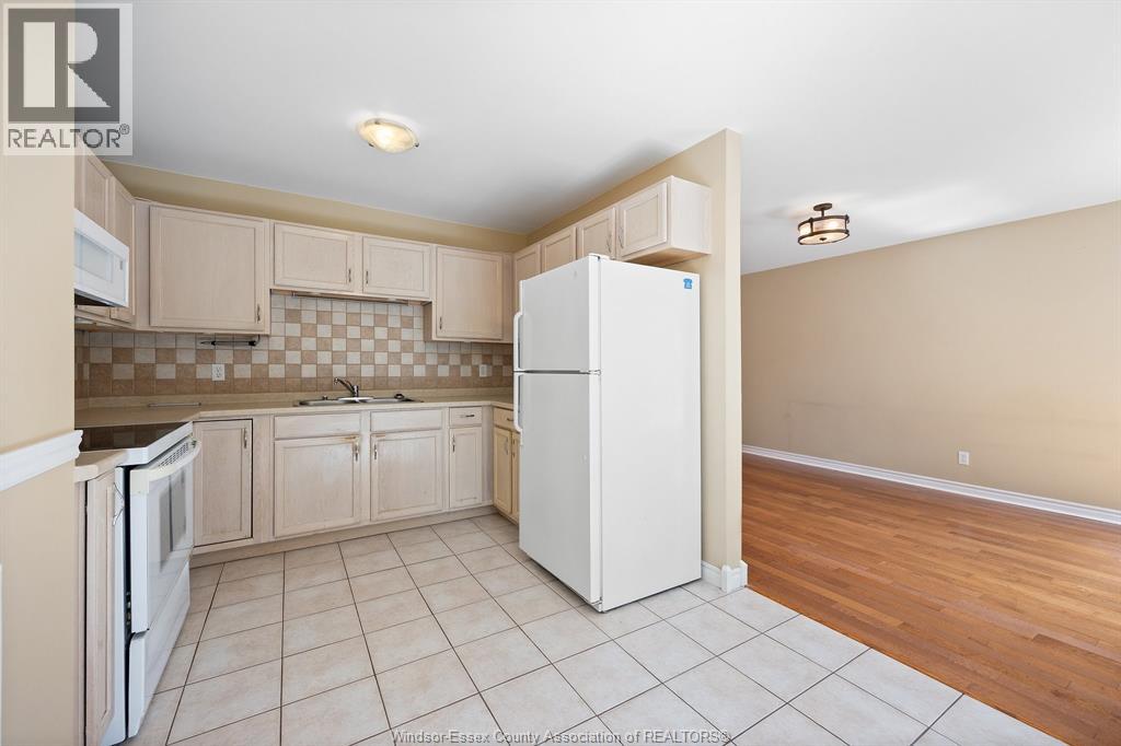 1015 KING CHARLES - Image 5