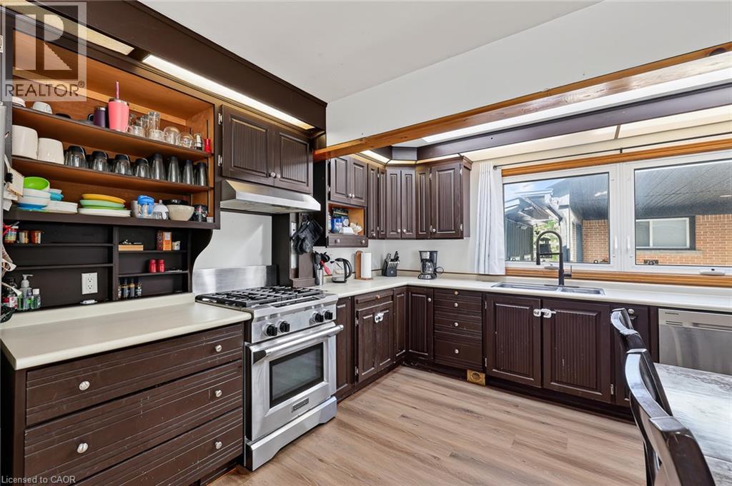1037 WARWICK Street - Image 16