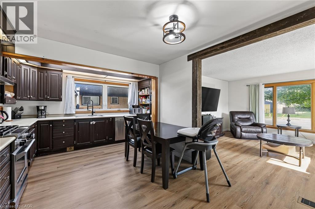 1037 WARWICK Street - 2