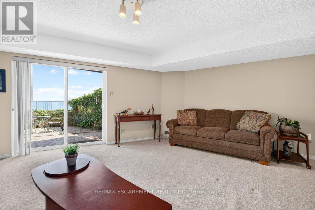 #8 2136 OLD LAKESHORE ROAD - Image 28