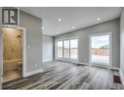 3 - 53 Rockcliffe Boulevard, Toronto, ON M6N4R3 Photo 10