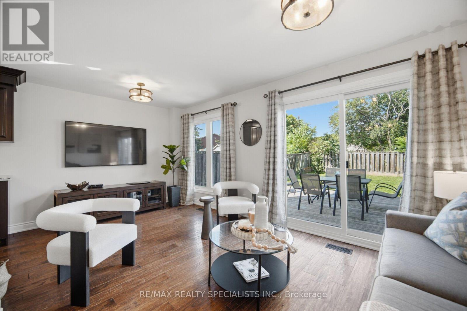 1106 HIGHGATE PLACE - 8
