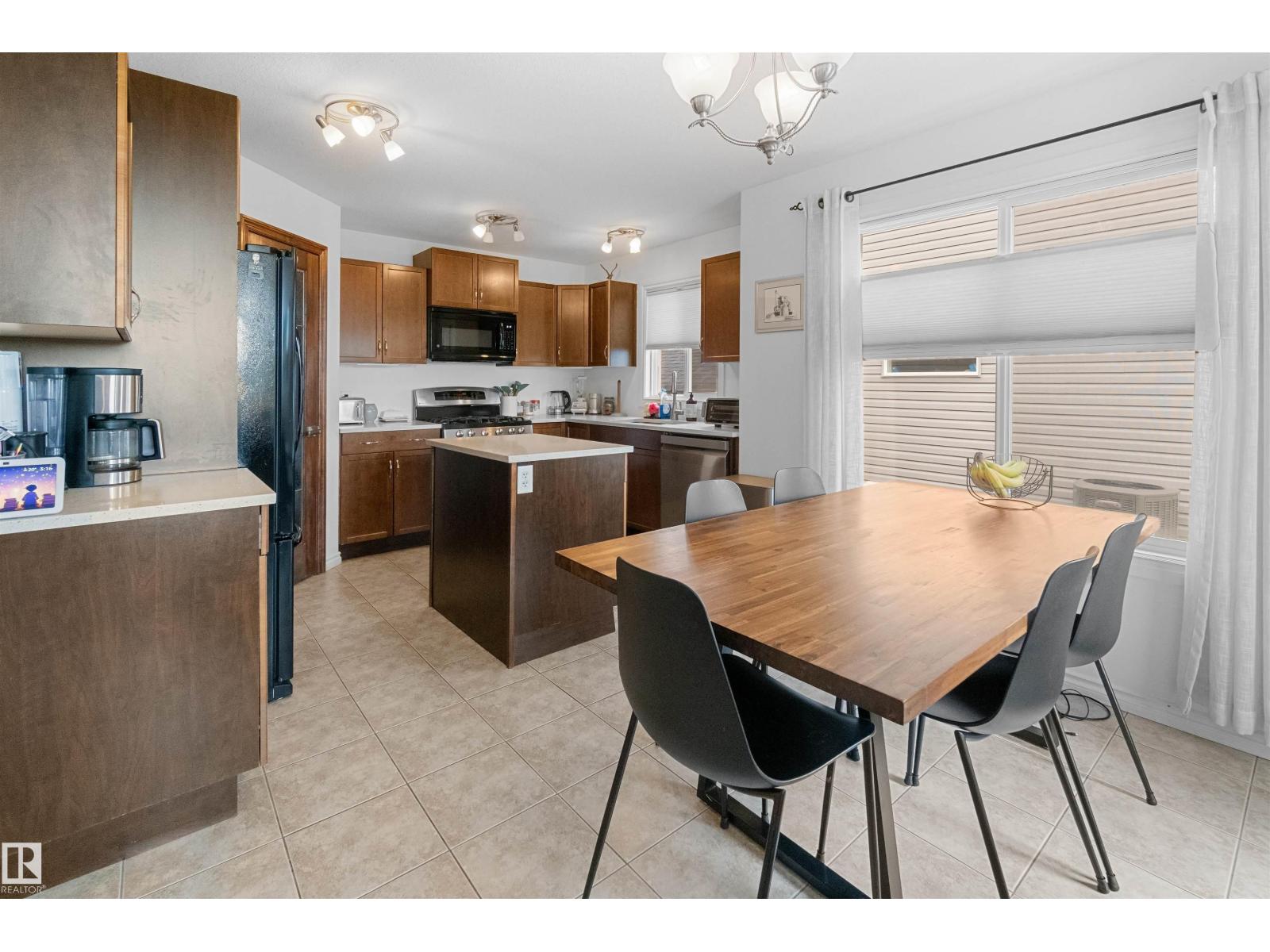 6515 37 AV - Image 9