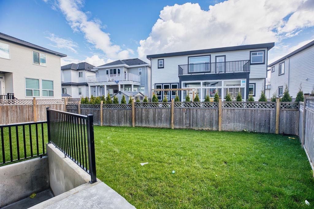 7 Bed, 6 Bath House for Sale in Surrey – 7080 192A STREET, Surrey – MLS# R3157805 - Image 33