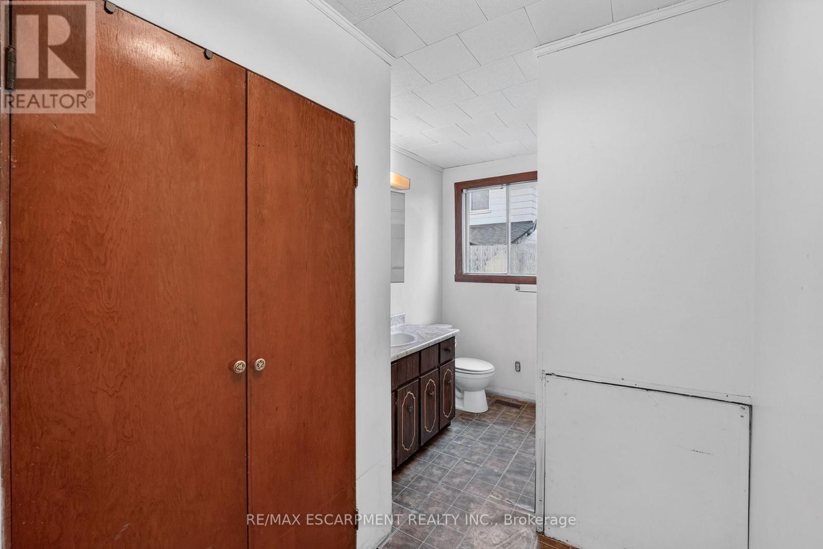 119 NORTH CAYUGA STREET W - Image 16