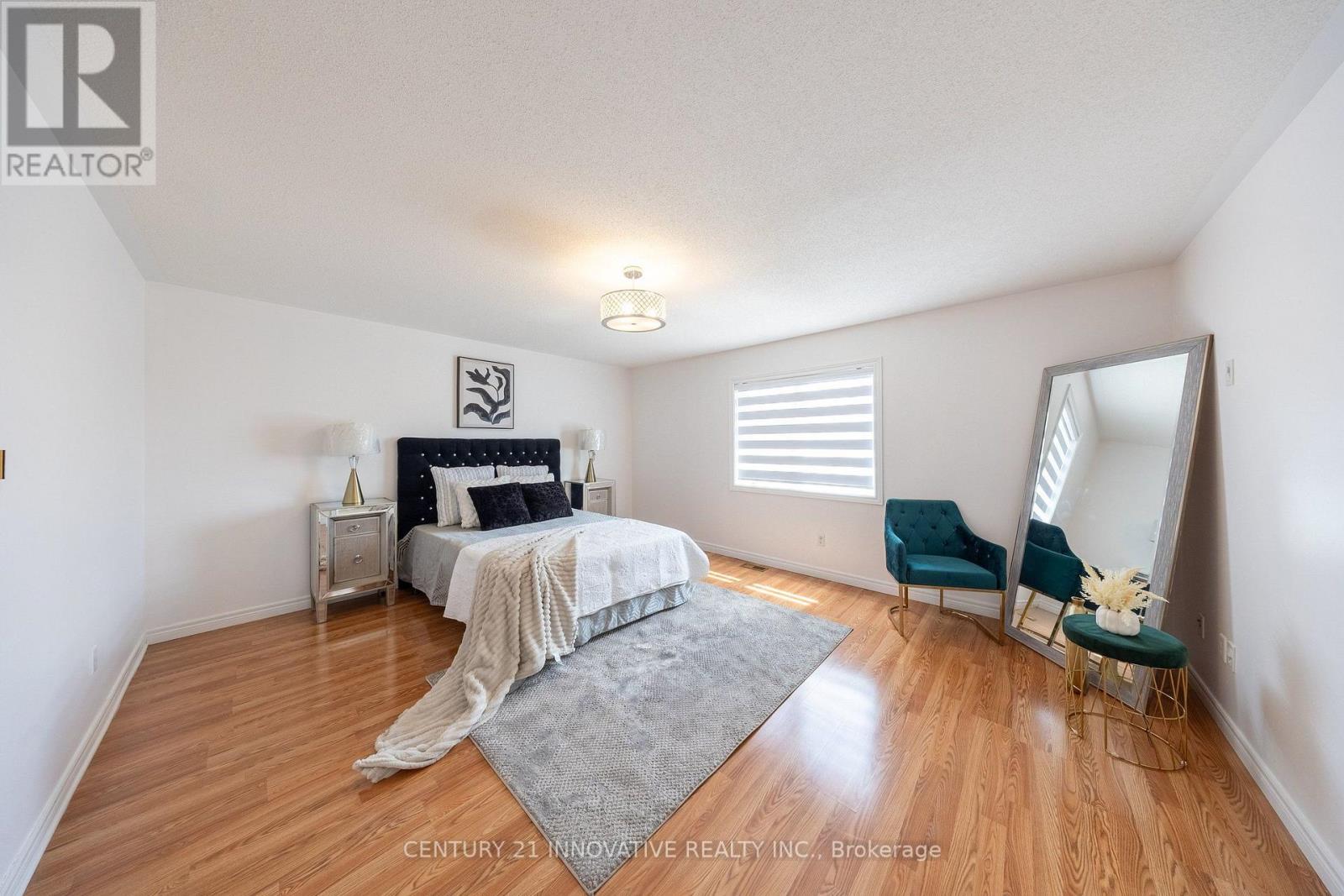 54 CARPENDALE CRESCENT - 26