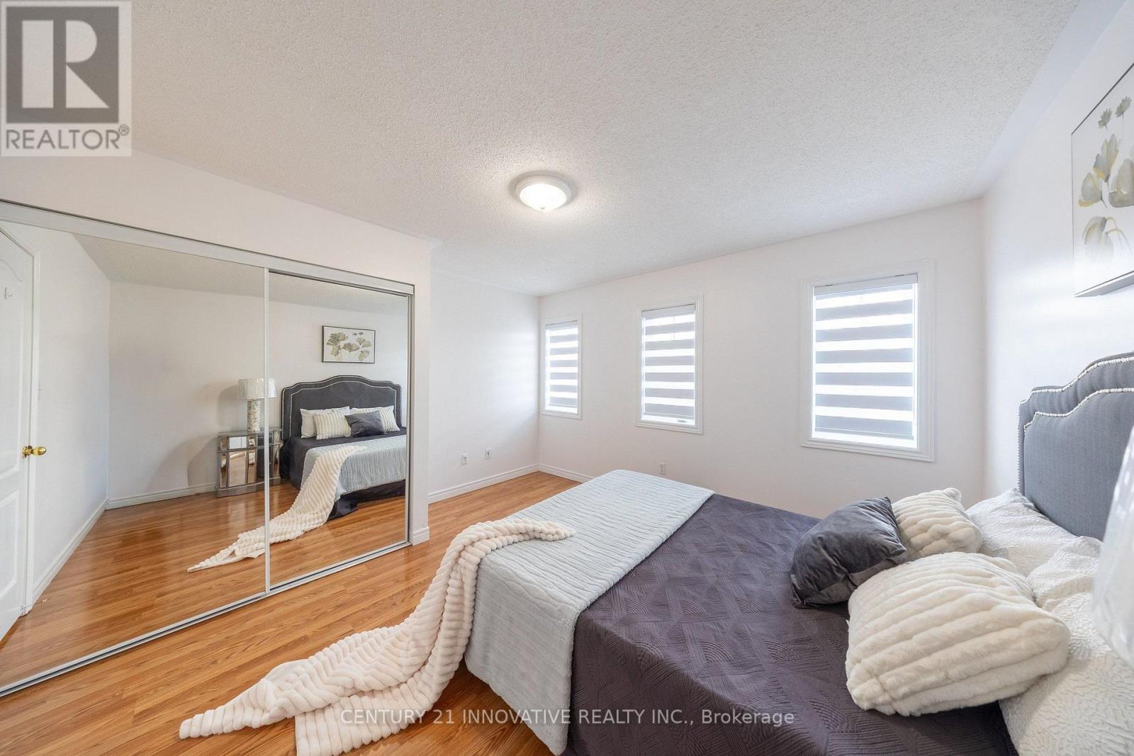 54 CARPENDALE CRESCENT - 34