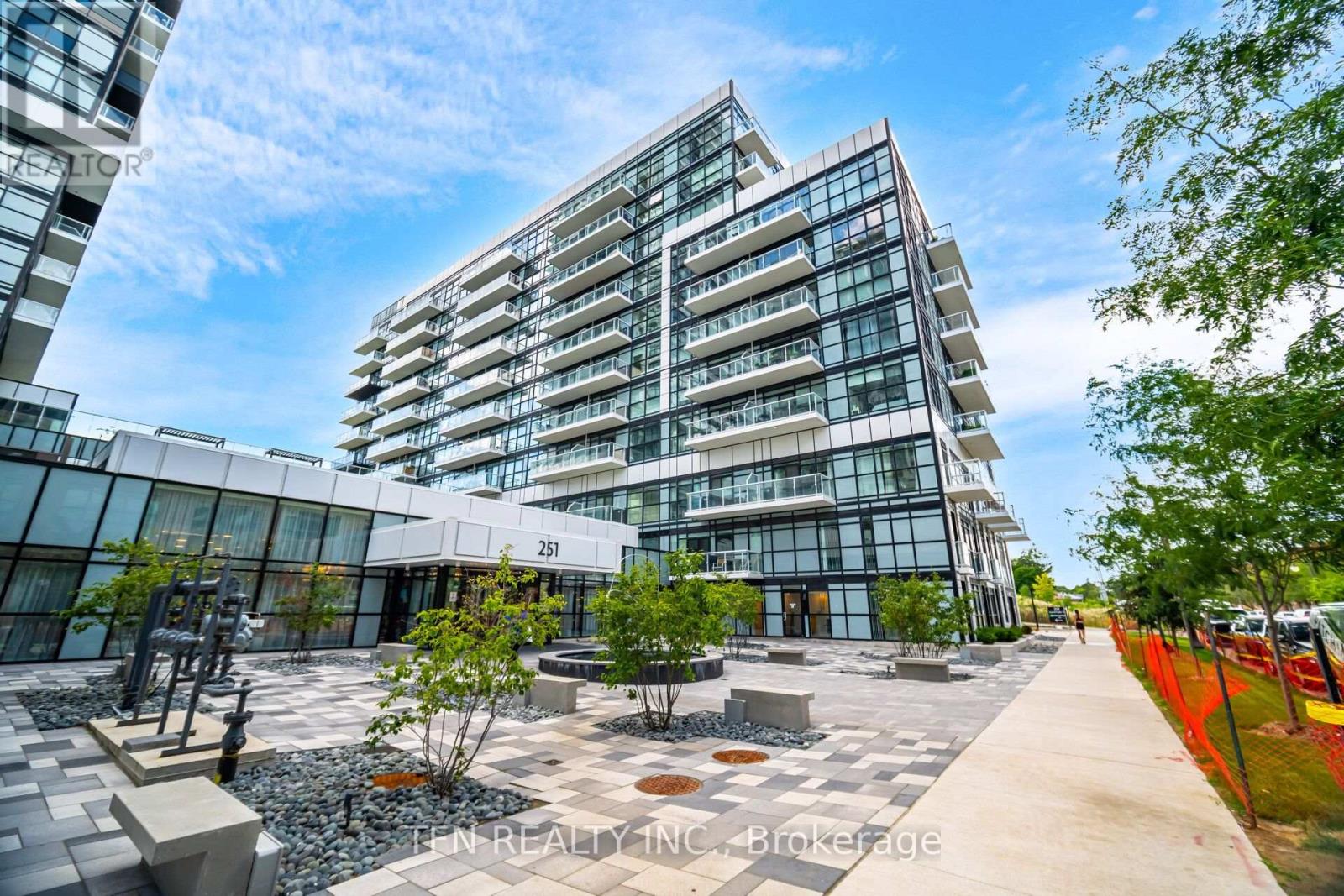 251 MANITOBA STREET - 1