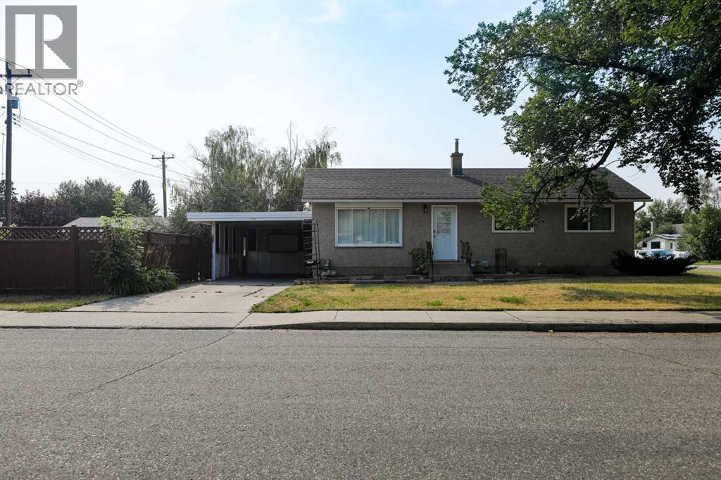 1110 19 Street N - 29