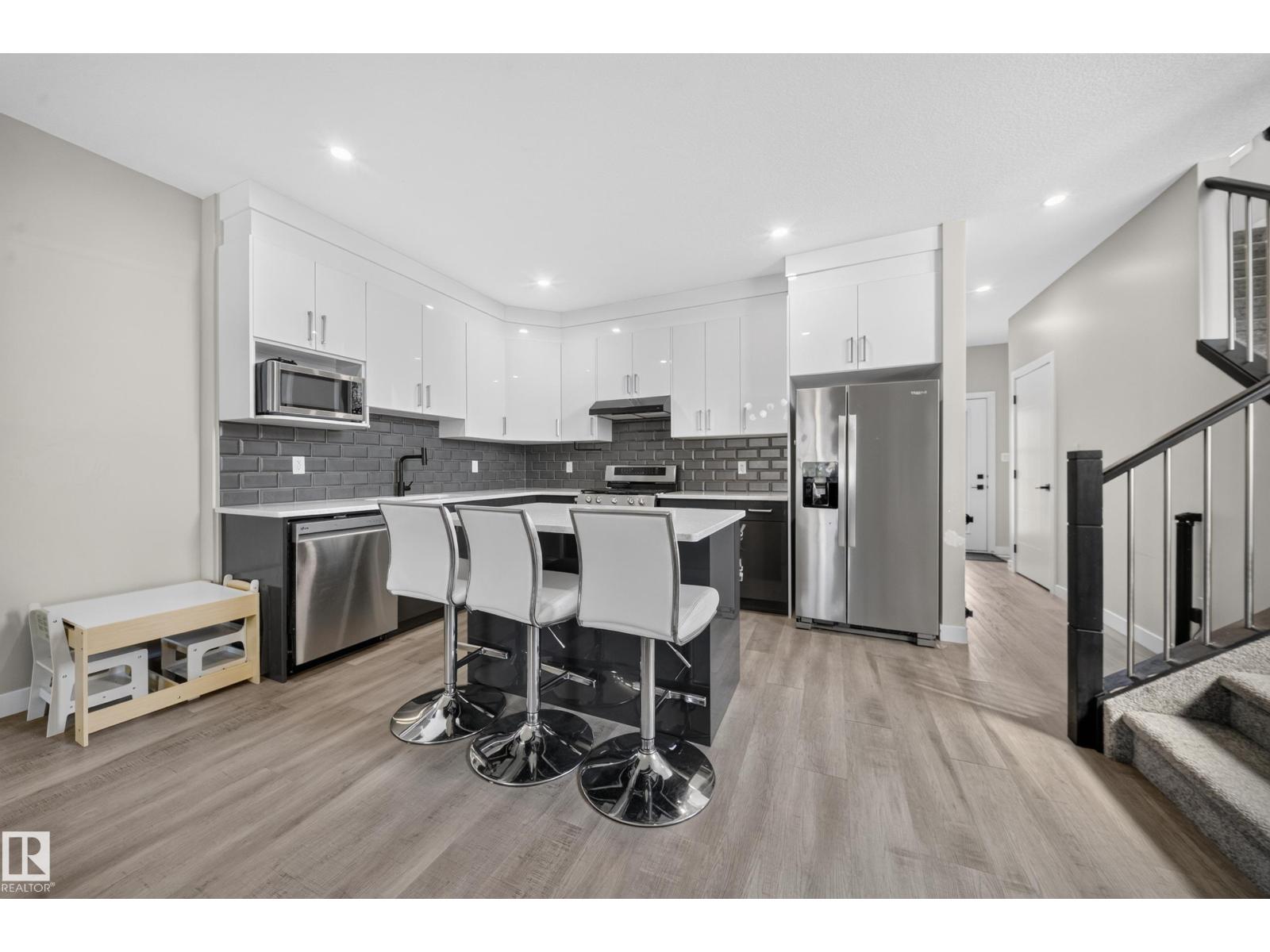 4301 38 st - Image 32