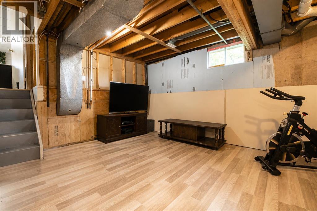 12106 95A Street - 22