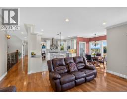 Primary Bedroom - 656 Mariner Dr, Campbell River, BC V9H1V9 Photo 17