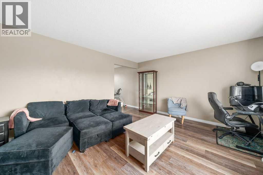 130 Hull Crescent NE - Image 7