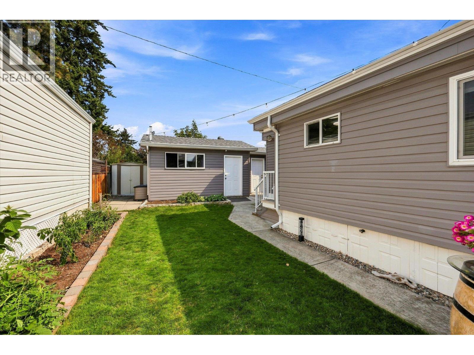 14 2095 Boucherie Road, West Kelowna