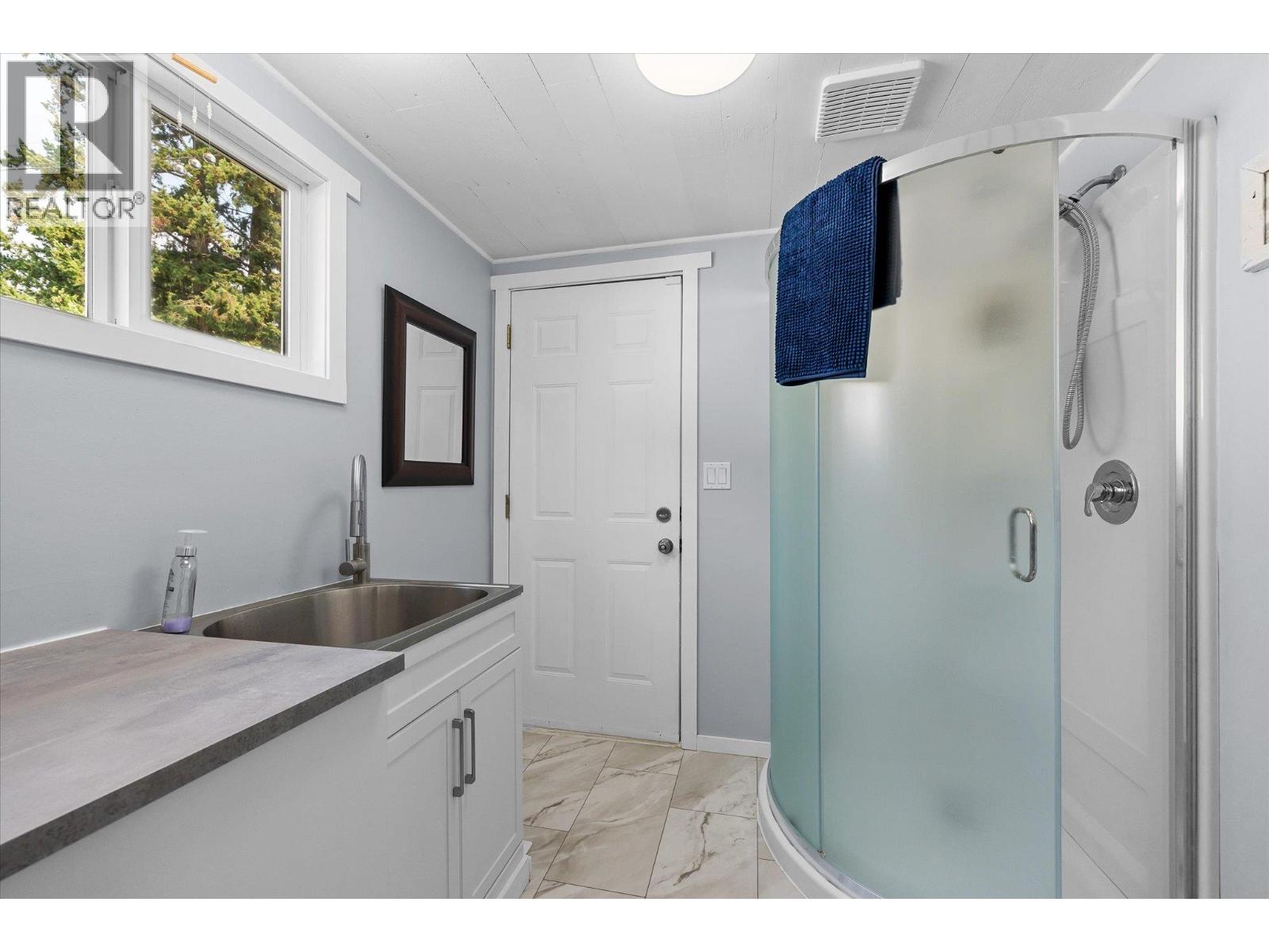 #14 2095 Boucherie Road - 22