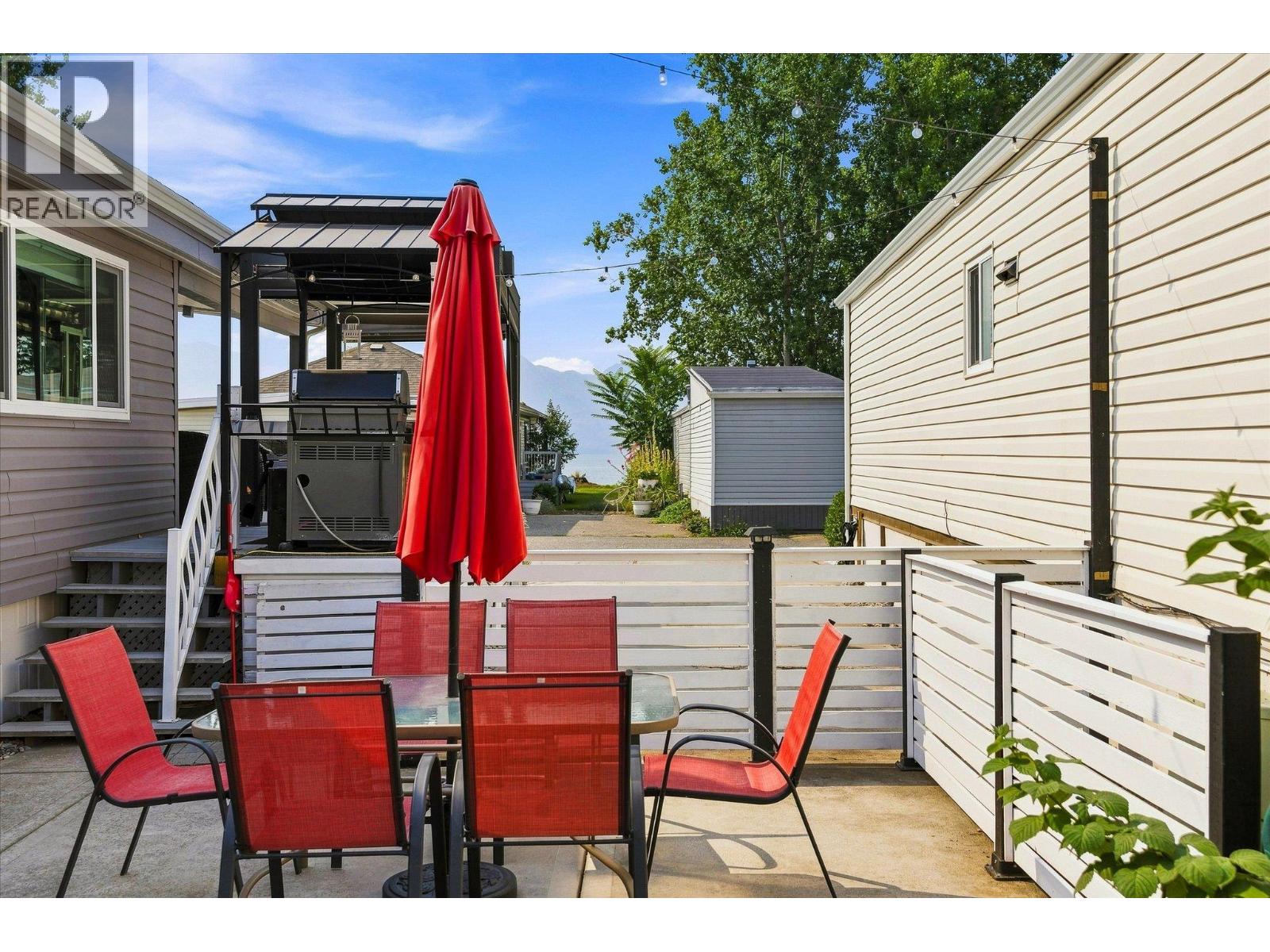 #14 2095 Boucherie Road - 31