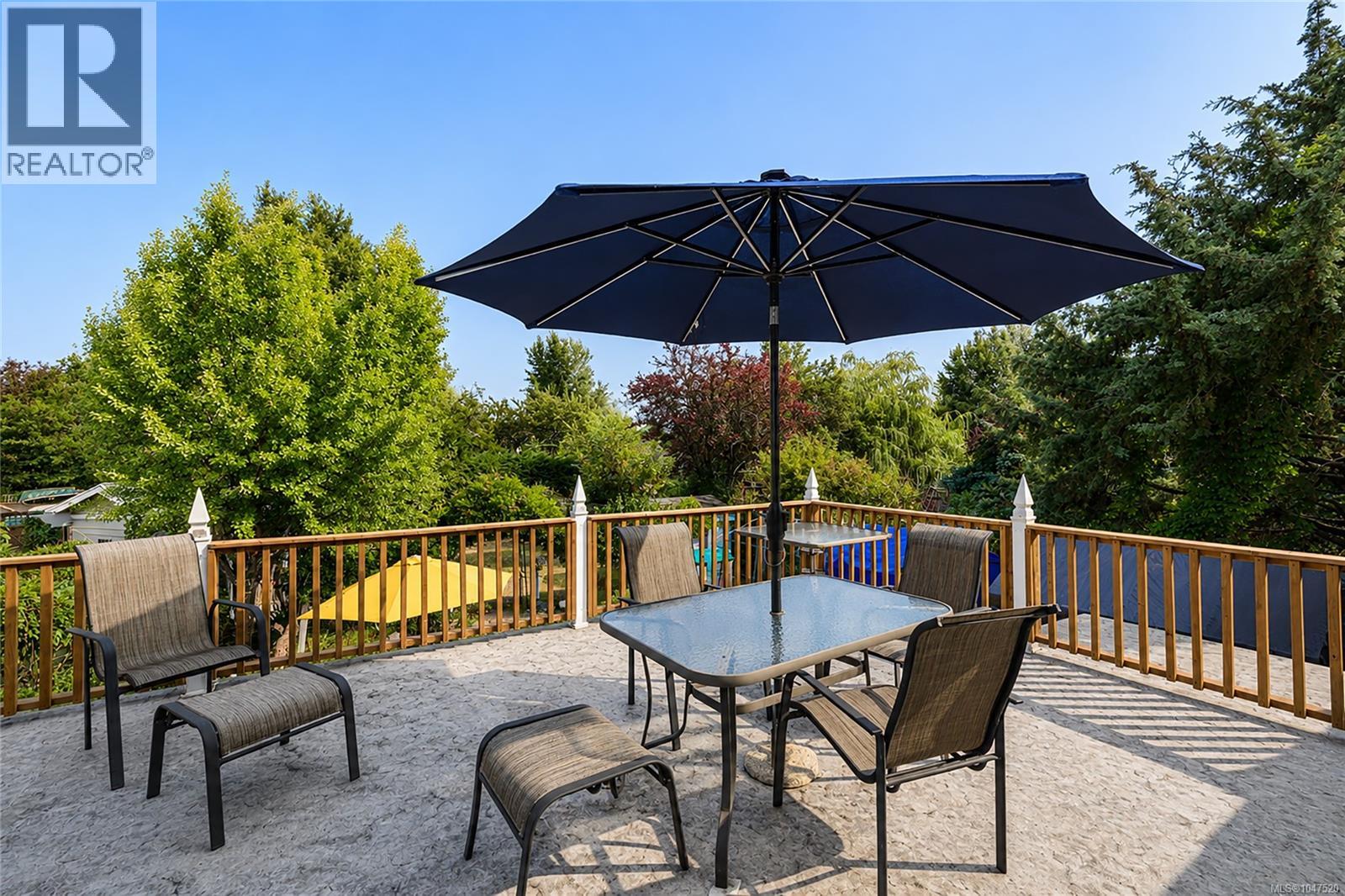  2833 Colquitz Avenue, Saanich