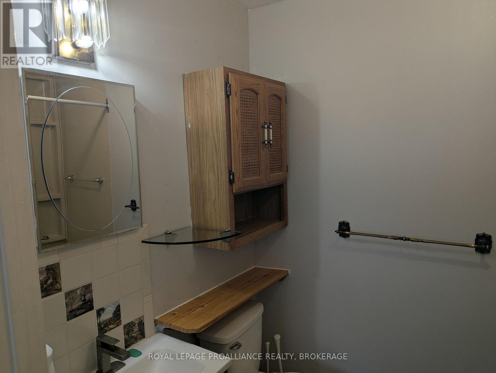 1105 MONTREAL STREET - Image 19