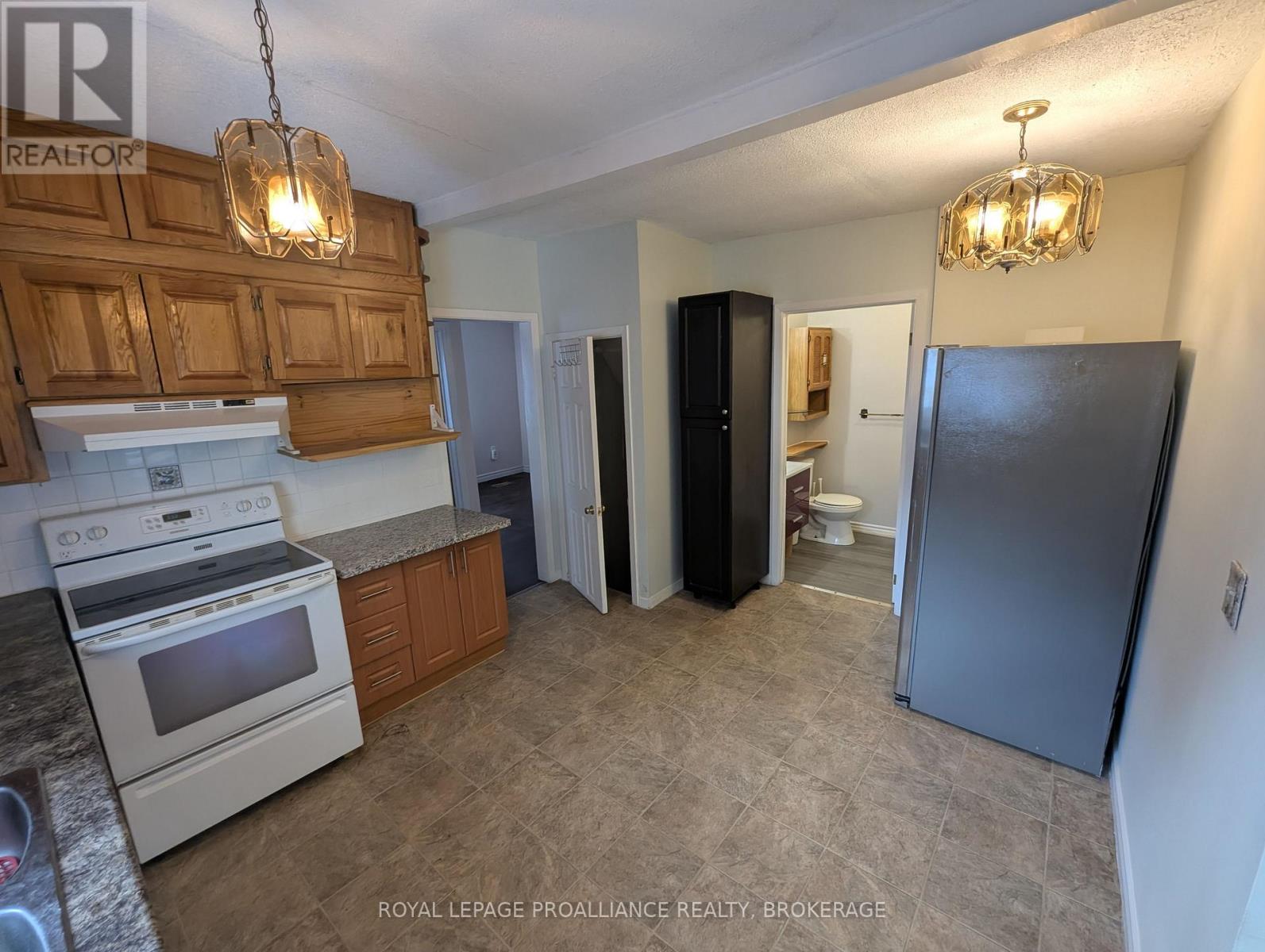 1105 MONTREAL STREET - Image 8