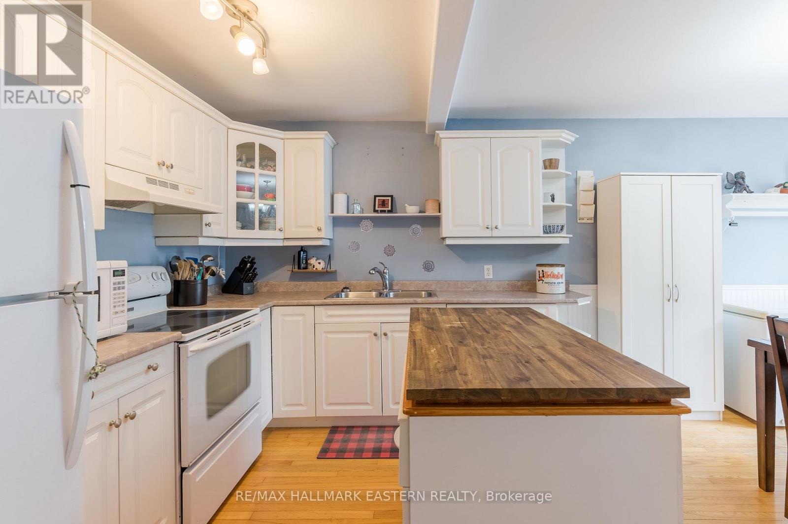 767 DUFFUS STREET - Image 9