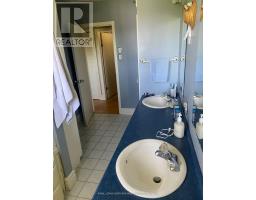 211 11 Highway, Fauquier Strickland, ON P0L1G0 Photo 12
