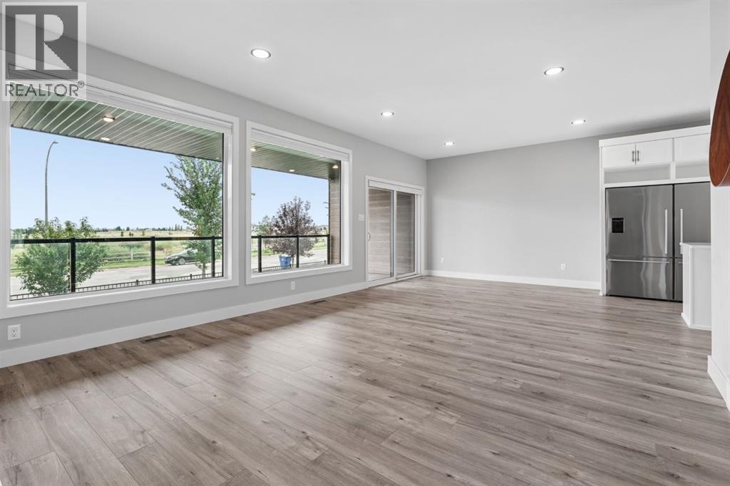 304 Grassland Boulevard W - Image 5