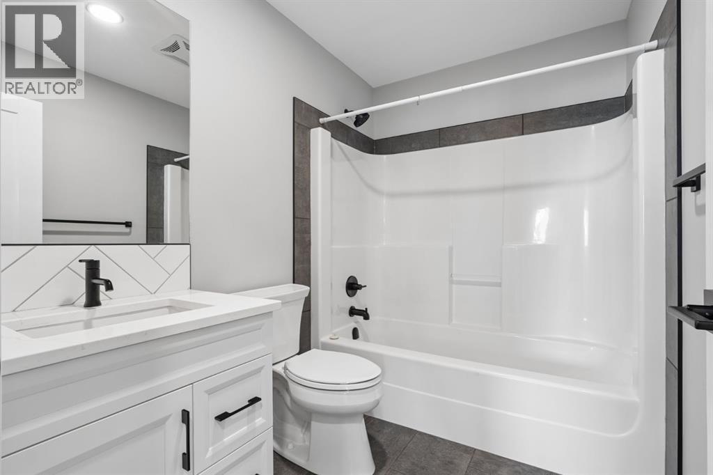 304 Grassland Boulevard W - Image 25