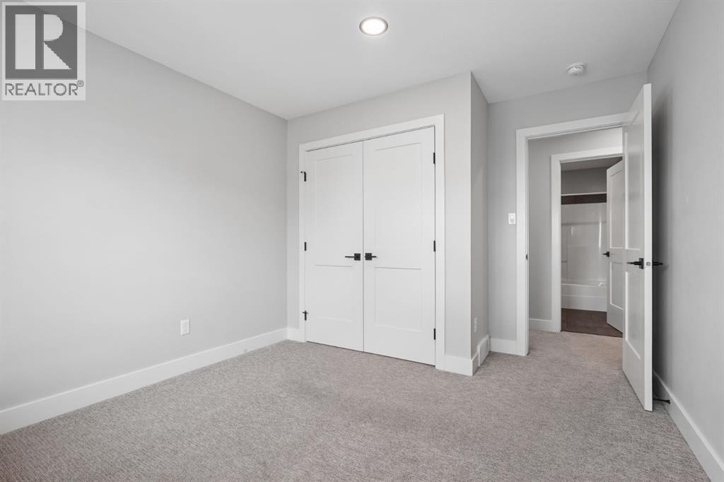 304 Grassland Boulevard W - Image 24