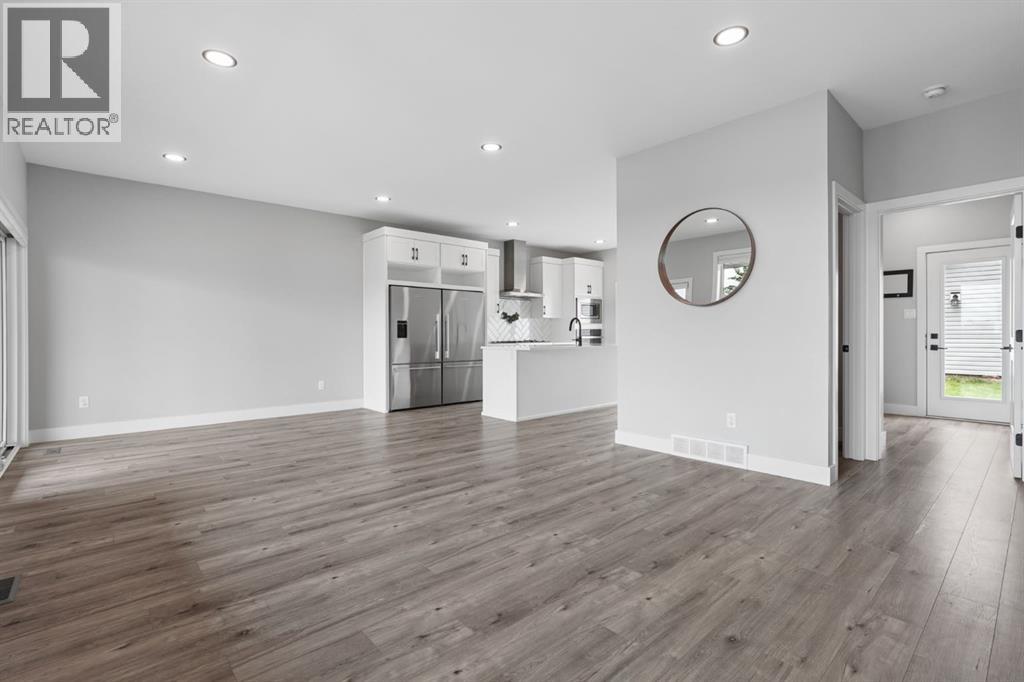304 Grassland Boulevard W - Image 6