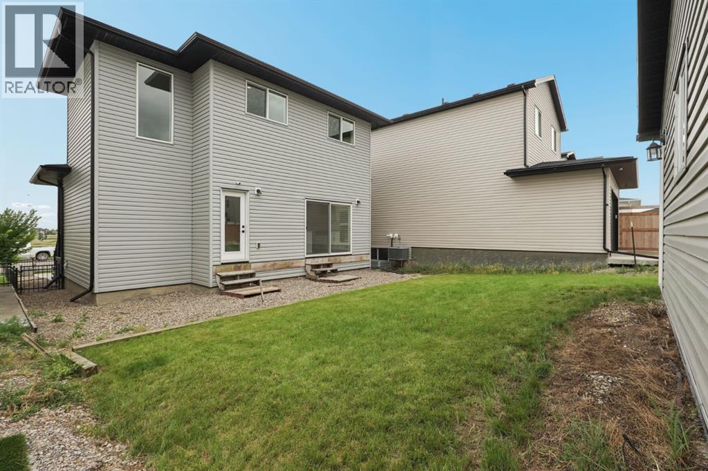 304 Grassland Boulevard W - Image 45