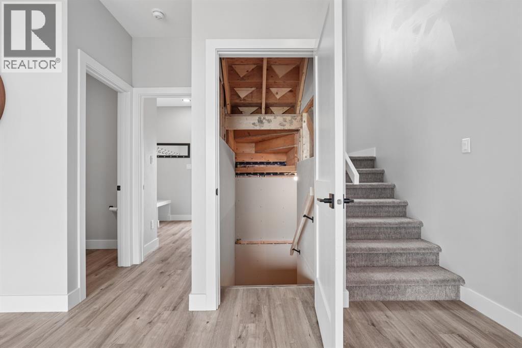 304 Grassland Boulevard W - Image 37