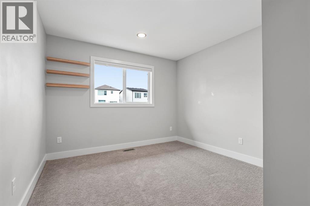 304 Grassland Boulevard W - Image 23